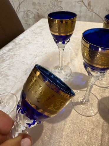 Qədəhlər: Qədəhlər — 4