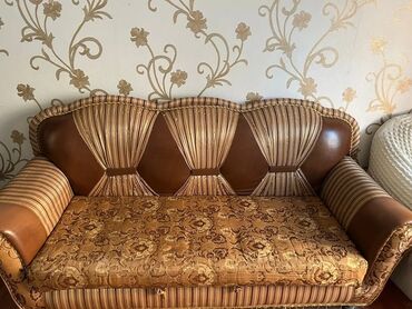 Divanlar: Klassik divan, Divan