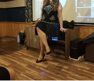 Gündəlik donlar: Qadın geyimləri paketi – 4 fərqli don Qiymetler 10-25 manat 1) Tünd — 4