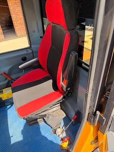 Фронтальные КУНы: Фронтальный погрузчик — Китай. 2025 год. Ковш 2,2 см³. Управление — — 21