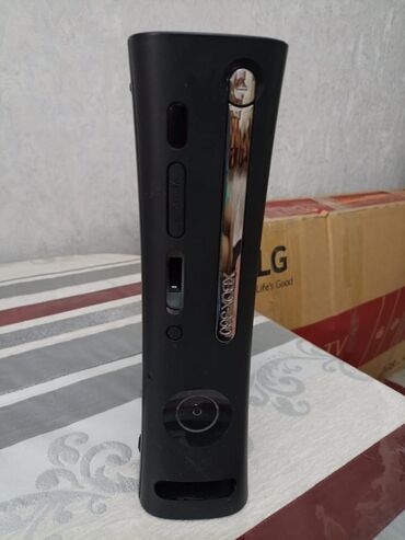 Xbox 360: Продаю Microsoft Xbox 360, в отличном состояние, включается с первого — 2