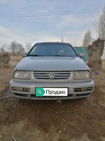 Volkswagen Vento: 1996 г., 1.8 л, Механика, Бензин, Седан