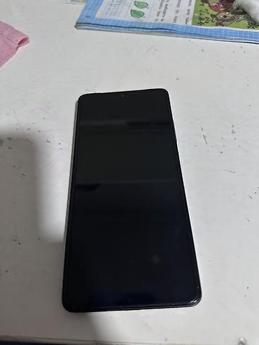 one plus 10: POCO X5 Pro 5G, модель 22101320G - Память: 8 ГБ оперативной + 4 ГБ — 2