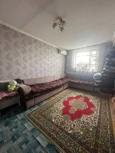 продаю дом 4 гор больница: 1 бөлмө, 42 кв. м, 104-серия, 4 кабат, Косметикалык ремонт