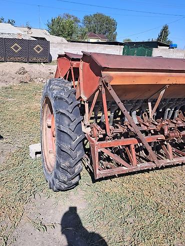 Зерновые сеялки: Сеялка зерновая прицепная + разбрасыватель удобрений (агрегатный — 2