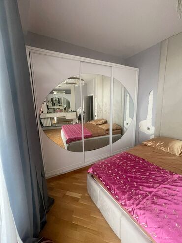 Divanlar: Kupe, 3 qapılı Düz dolab, Qarderob, paltar dolabı