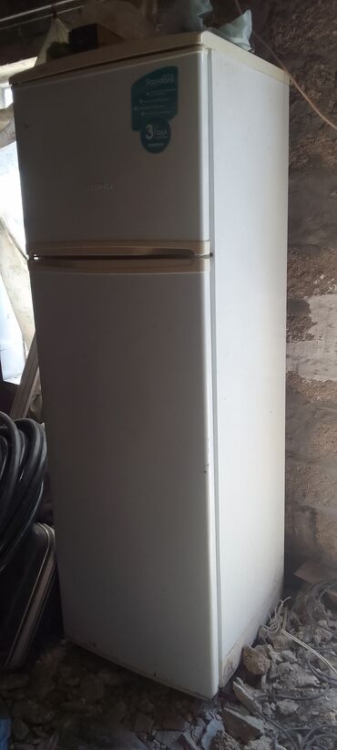 2 qapılı Indesit Soyuducu Satılır, rəng - Ağ