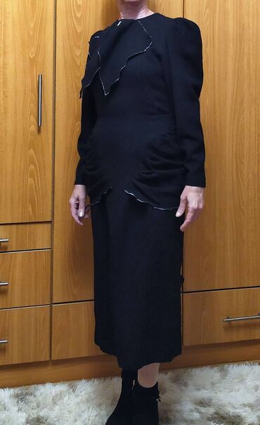 Κοστούμια: Αυτό το φόρεμα είναι μέγεθος S. Είναι φτιαγμένο σε vintage στυλ. Είναι — 7