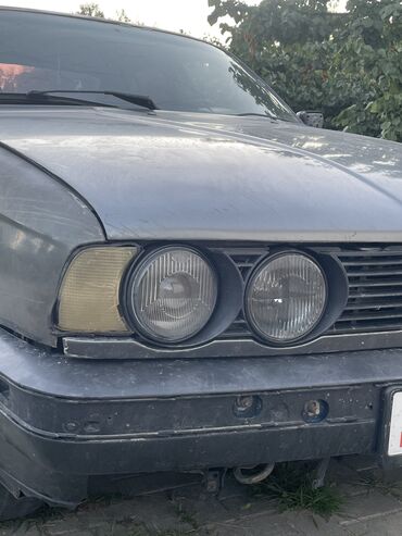 неки: BMW 525: 1993 г., 2 л, Механика, Бензин, Седан