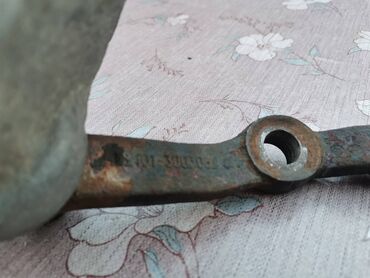 Auto delovi: Nosač spona Lada 7 Riva br. 1 i 2. Polovno, očuvano, sa ležajevima — 4