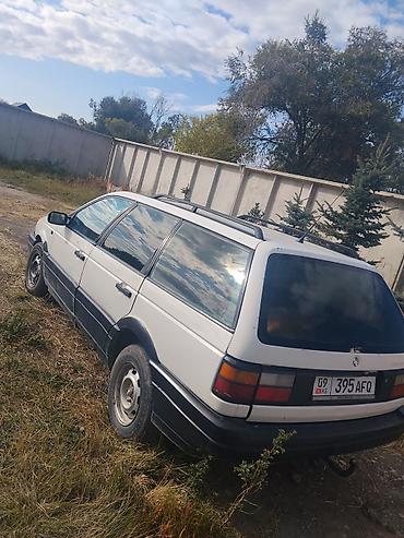 Volkswagen: Volkswagen Passat: 1988 г., 1.8 л, Кол менен иштөөчү, Бензин, Универсал — 4
