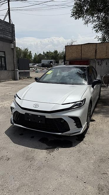 e5 2699: Toyota Camry: 2026 г., 2 л, Вариатор, Гибрид, Седан — 2