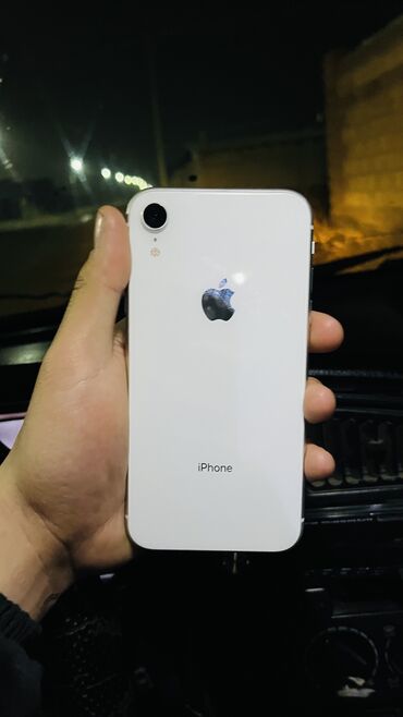 Apple iPhone: IPhone Xr, Б/у, 128 ГБ, Белый, 80 %