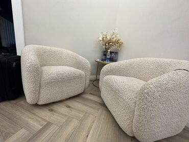 мебель со склада: Классическое кресло, Для зала, Б/у