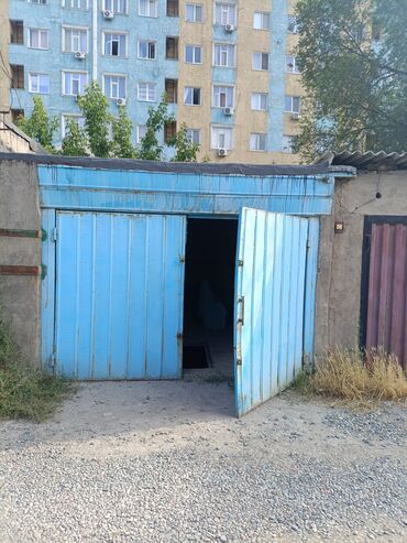 срочно продаю участок газ канализация есть: 18 м², Кирпичный, Бетонный | Смотровая яма, Подвал, погреб