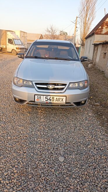 Daewoo: Daewoo Nexia: 2010 г., 1.6 л, Механика, Бензин, Седан