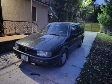 Volkswagen: Volkswagen Passat: 1990 г., 1.8 л, Механика, Бензин, Универсал