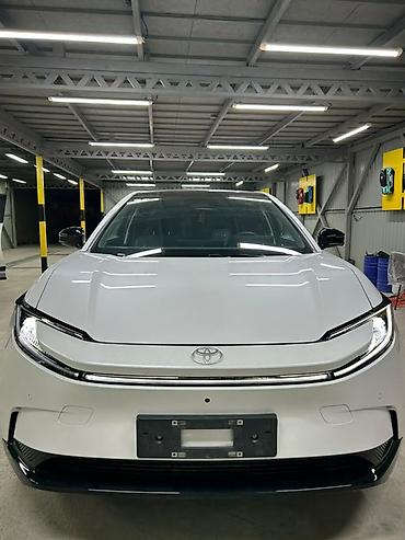 byd han: Toyota bZ5: 2026 г., 0.1 л, Автомат, Электромобиль, Лифтбек — 1