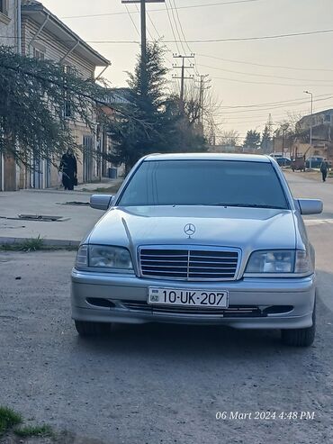 hyundai accent 1995 model: Mercedes-Benz 200: 2 l | 1995 il
