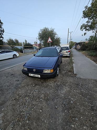 Volkswagen Passat: 1993 г., 1.8 л, Механика, Бензин, Универсал