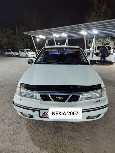 срочно продаю нужны деньги очень срочно: Daewoo Nexia: 2007 г., 1.5 л, Механика, Бензин, Седан