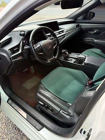 roewe rx5: Lexus ES: 2020 г., Гибрид, Седан — 10