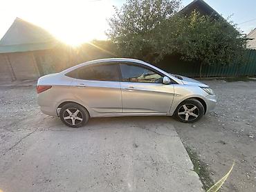 на хюндай: Hyundai Accent: 2013 г., 1.6 л, Механика, Бензин, Седан — 8