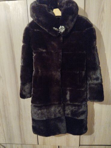 продаю женское пальто: Шуба