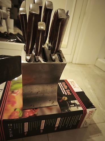 doner eti: Bıçaq dəsti – paslanmayan poladdan tutacaqlı stend ilə - Marka: Bass — 2