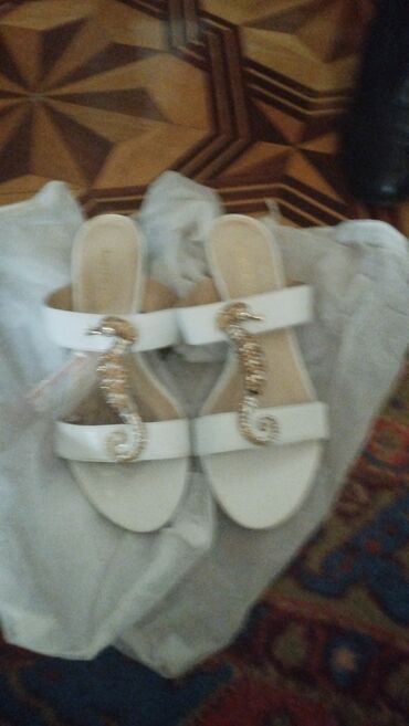 Basanoşka və səndəllər: Ölçü: 38, İşlənmiş — 10