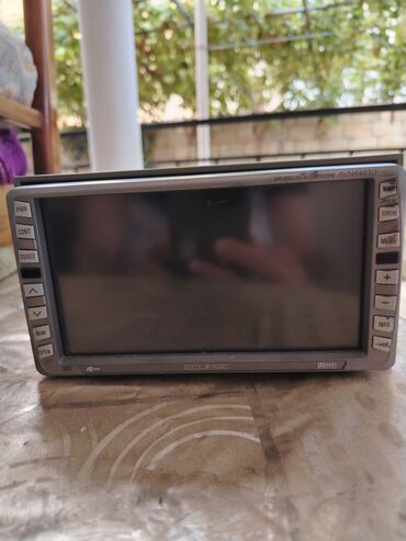 Maqnitofonlar: Monitor, Torpeda, DVD player üçün