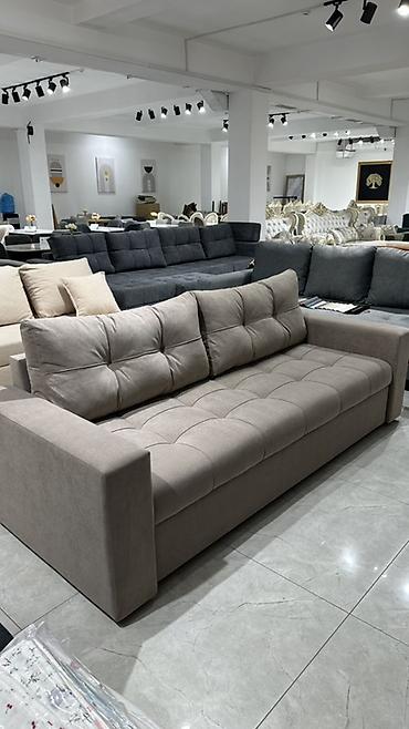 sofa: Прямой диван с глубоким сиденьем и тремя спинными подушками. - Тип — 1