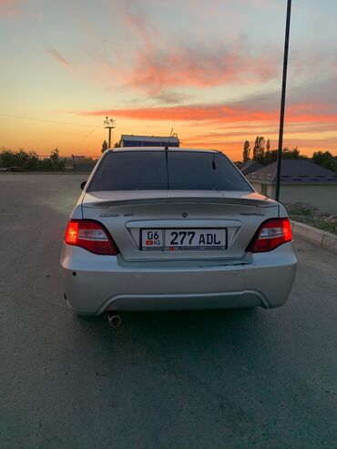 Daewoo: Daewoo Nexia: 2011 г., 1.6 л, Механика, Бензин, Седан