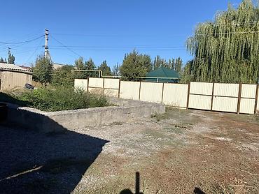 Продажа домов: Продается большой участок с времянкой Новопокровка, Район Нооруз — 2