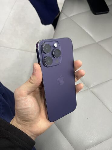 Apple iPhone: IPhone 14 Pro, Б/у, 256 ГБ, Deep Purple, Кабель, Зарядное устройство, Чехол, 82 % — 2