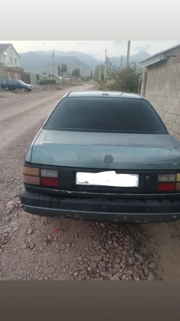бу наборы ключей: Volkswagen Passat: 1988 г., 1.8 л, Механика, Бензин, Седан