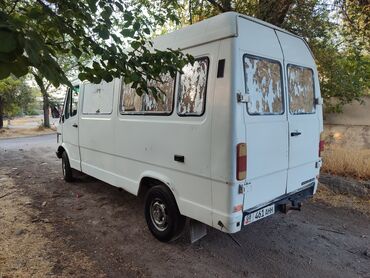 е класс 211: Mercedes-Benz : 1991 г., 3 л, Механика, Дизель, Фургон