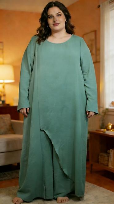 Kompleti: Kompleti za punije
Cena 2600
Vel. Do 5xl
V20 — 1