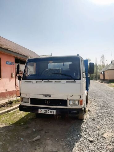 сапок машине: Tata : 2006 г., 6 л, Механика, Бензин