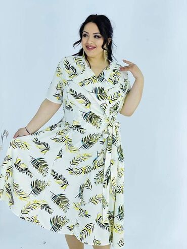 Повседневные платья: Платье.
в стиле max mara .
размеры: 52.
Платная доставка по городу — 9