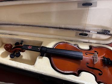 Skripkalar: Skripka dəsti - Ölçü: uşaq/şagird ölçüsü (təxminən 3/4– - Korpus — 6