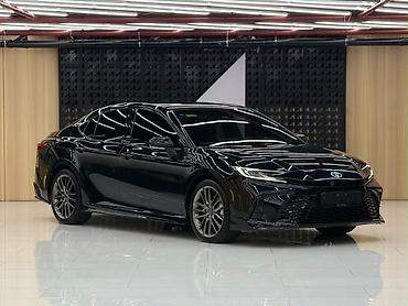 bmv m 5: Toyota Camry: 2025 г., 2 л, Автомат, Гибрид, Седан — 1