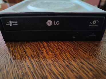 Kompjuterski delovi za PC: LG DVD-RW - Interni
GH22NS40. Odličan. Ispravan