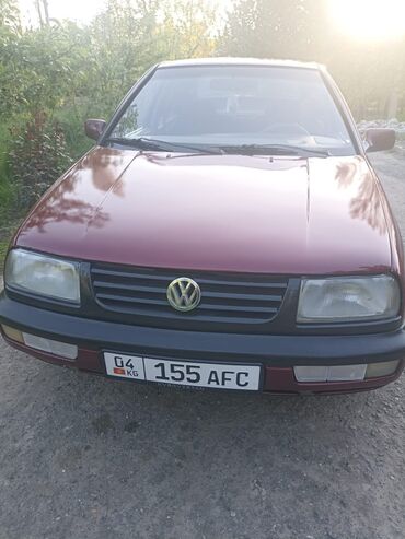 фольксваген венто 1993: Volkswagen Vento: 1992 г., 1.8 л, Механика, Бензин, Седан