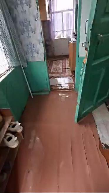 Продажа коттеджей и домов: 🏡 Срочно продаётся Полдома 📍 Бишкек, район Аламединского рынка 2 — 3