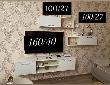 Ağ rəngdə divar tipli TV dəsti - Komplekt: aşağı asma TV tumbası, iki