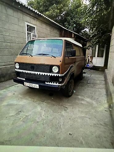 vip bus: Volkswagen Transporter: 1983 г., 1.6 л, Дизель, Фургон — 1