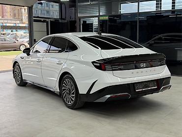 гибрид соната: Hyundai Sonata: 2024 г., 2 л, Автомат, Гибрид, Седан — 6