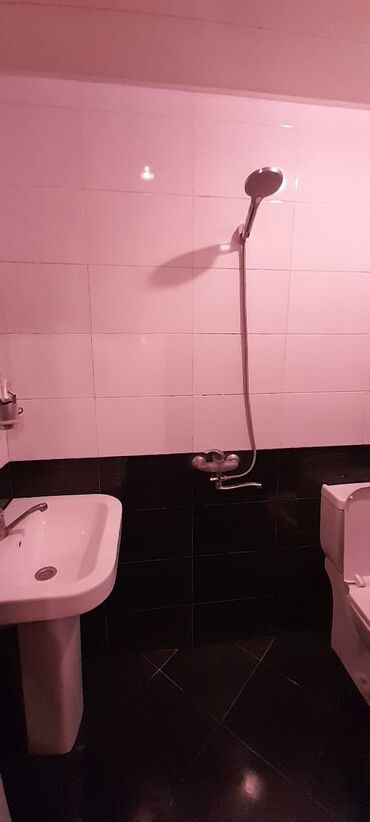 Kommersiya daşınmaz əmlakının satışı: Sahə: 36.7 m² Sənəd: Çıxarış (kupça), qeyri-yaşayış təyinatlı — 6