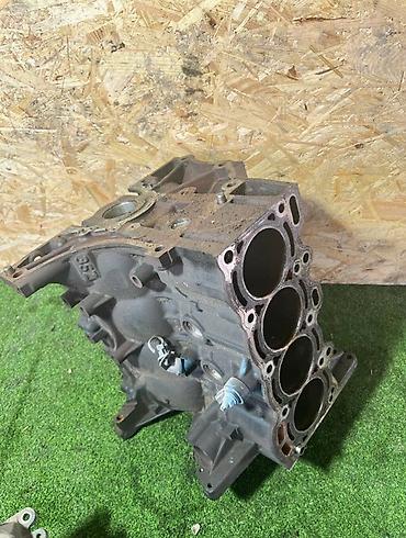 Двигатели, моторы и ГБЦ: Предлагается автомобильный блок цилиндров, изготовленный из металла — 1